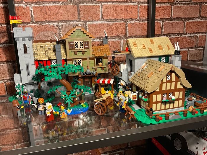 LEGO 10332 Medieval Town Square
