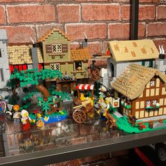 LEGO 10332 Medieval Town Square