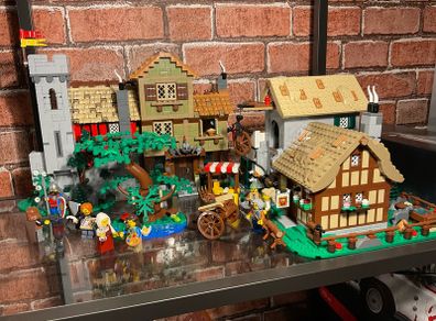 LEGO 10332 Medieval Town Square