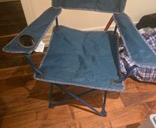 Quechua Folding Camping Chair with Cup Holder - Great Condition, Perfect for Summer!