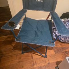 Quechua Folding Camping Chair with Cup Holder - Great Condition, Perfect for Summer!
