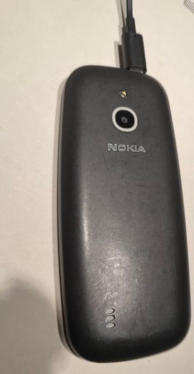 nokia 3310 with charger