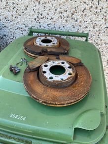 corsa brake discs & pads nearly new