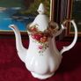 15 Piece Royal Albert Old Country Roses Bone China Gold Gilt Coffee Set For 6 Person Setting Made In England Image 5
