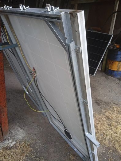 225W solar panels