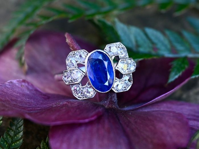 Antique Art Deco Sapphire & Diamond Ring - Platinum