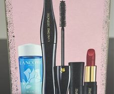 Lancome set new
