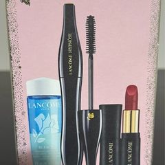 Lancome set new