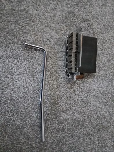 Harley Benton 2 point Tremolo