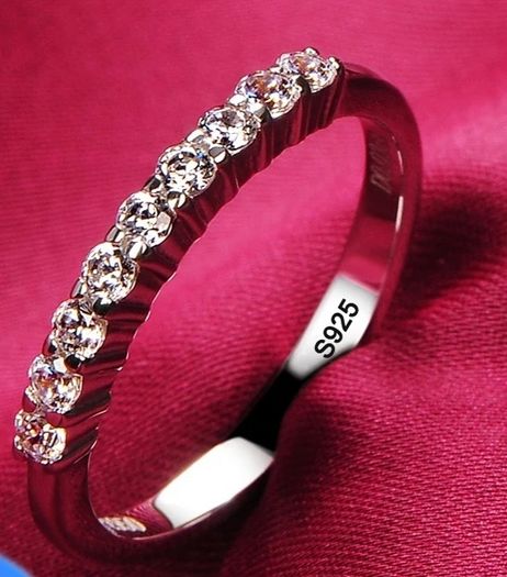 Women's silver ring