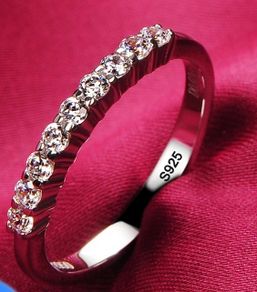 Women's silver ring