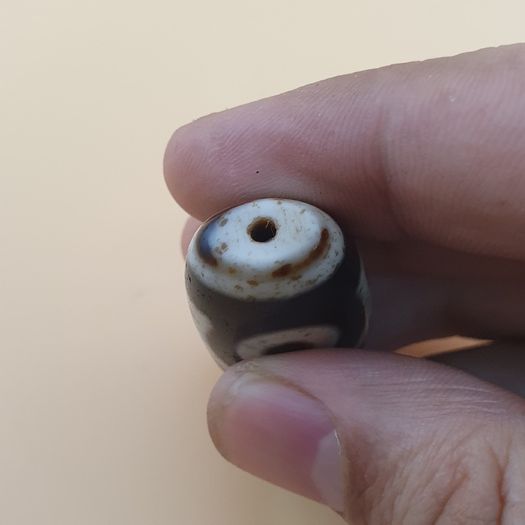Himalayan Tibetan Beautiful 2 Eyes Vintage Agate Dzi Bead Amulet