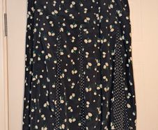 Stunning floral and doot midi skirt