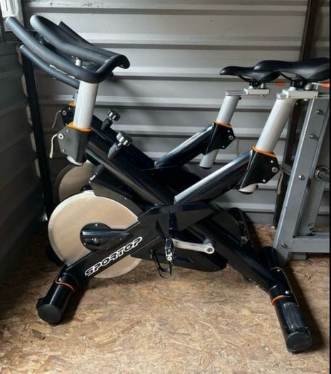 Sportop CB8500 spin bike 30kg flywheel