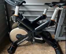 Sportop CB8500 spin bike 30kg flywheel