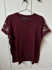Abercrombie & Fitch t-shirt, top for women, ladies in very good condition, size S