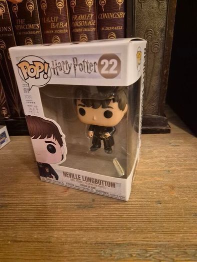 Funko Pop! Neville Longbottom 22 , Hogwarts Robes (Mint, Never Opened)