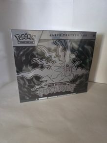 Pokemon Pitch Black elite trainer box