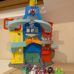 Spidey and friends race track