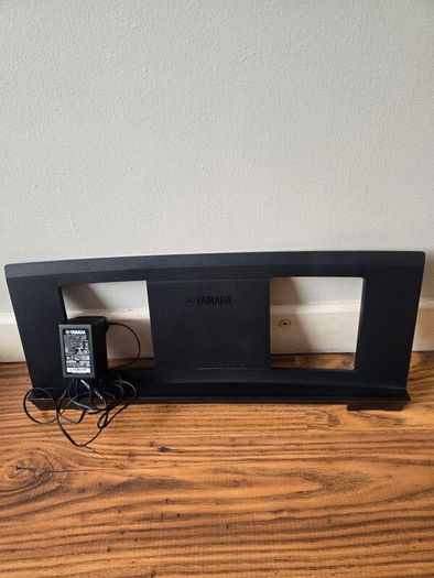 Yamaha YPT 260 keyboard with stand and charger