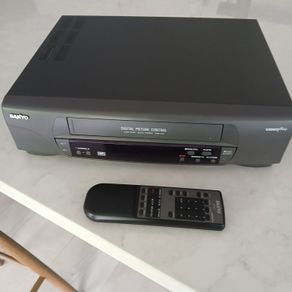 VCR SANYO plus Remote