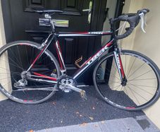 Trek alpha 1.2 700x25c wheels 27 speed 21 inch frame very good condition