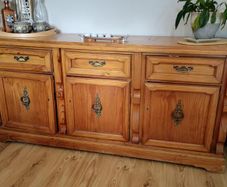 Dresser cabinet