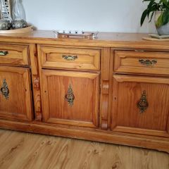 Dresser cabinet