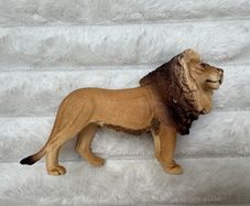 Schleich D-73527 Adult Male African Lion Toy Figure Safari Animal Used Please see photos