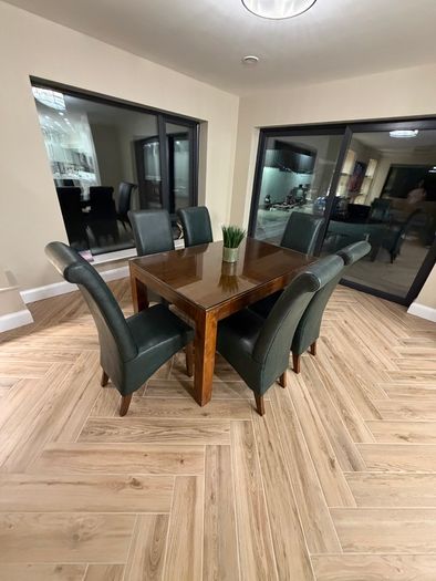 Dining Table & 6 chairs