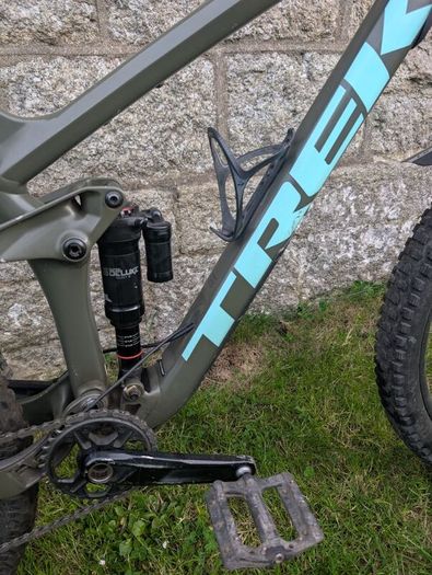MTB 2021 / 2022 Trek Remedy 8 (XT build) in Matte Olive Grey / Miami Teal.