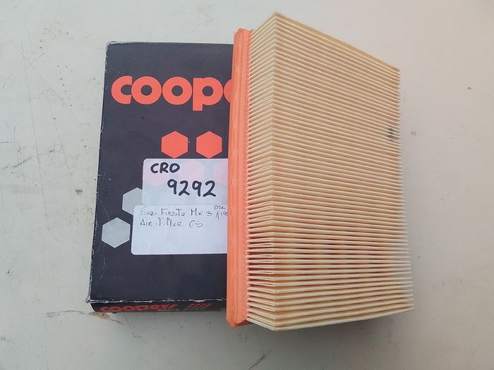 Range Rover 2.5D Air Filter.