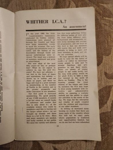 The Irish Countrywoman Official Year Book 1963-1964. Bantrace Na Tuata. Paperback In Good Condition.