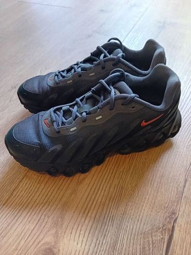 Nike Air DN worn once .