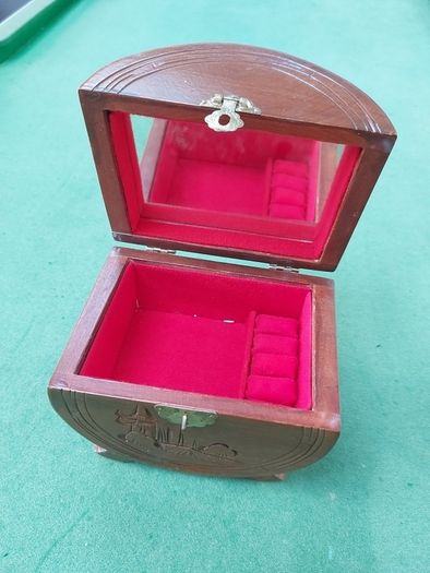 jewellery box