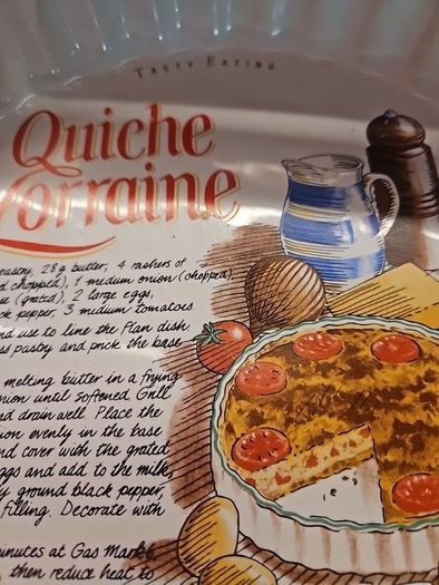 Ceramic quiche dish