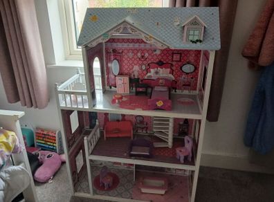 doll house