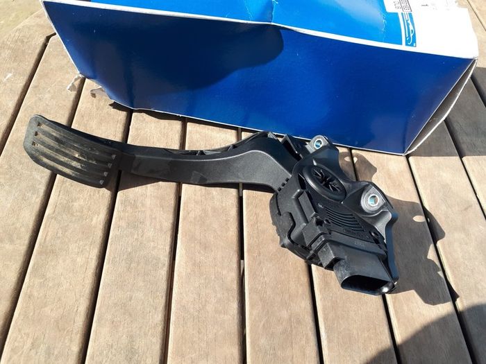 Ford accelerator pedal