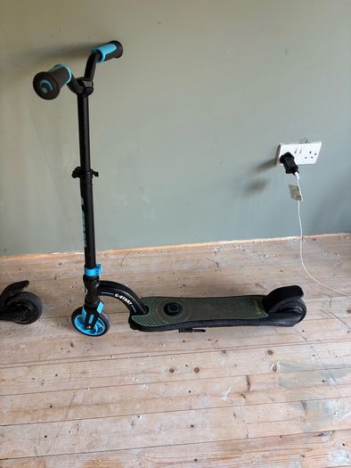 boys electric scooter