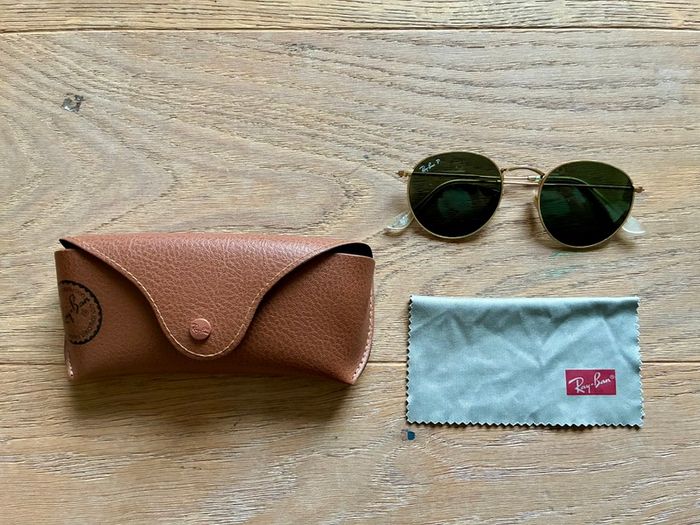 Ray-Ban Round Metal Polarised Sunglasses