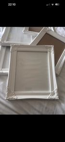 5 white frames