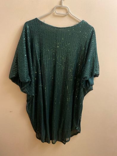 NEW green sequinned blouse (approx size 22-24)