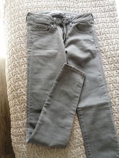 Grey jeans from H&M, low waist small fit, XS.