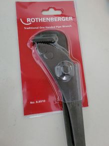 Pipe wrench