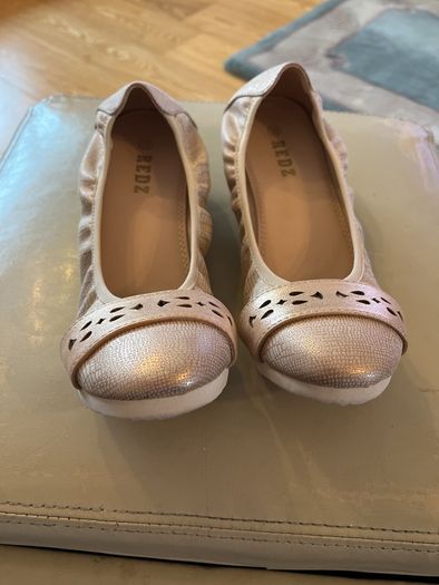 Flat Redz shoes