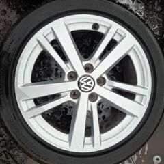 17" Vw Alloys with tyres