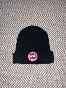 Canada Goose Arctic Program Black Ribbed Beanie Hat | Luxury Winter Knit | One Size | Classic Logo