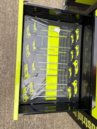 Brand New 7-drawer Tool Chest - Fully Loaded With Tools