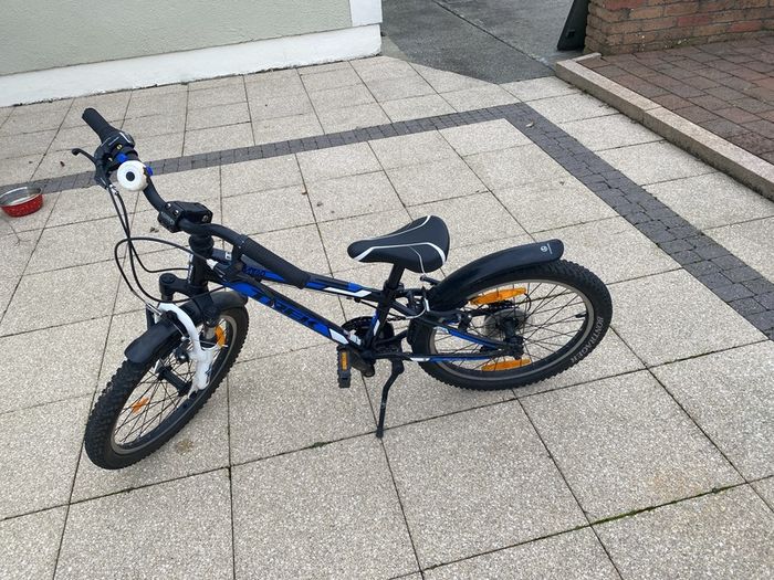 boys 16 inch Trek bike