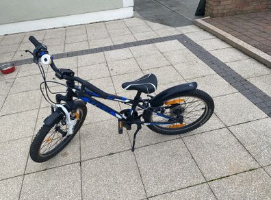 boys 16 inch Trek bike